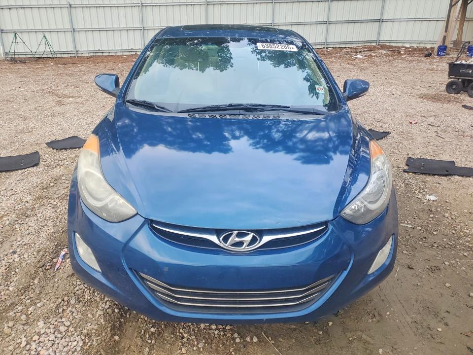 Photo 5 from auction – 2013 HYUNDAI ELANTRA with VIN KMHDH4AE2DU997072