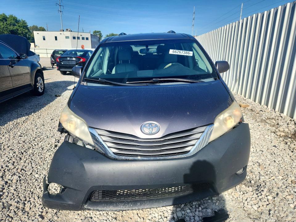 Photo 5 from auction – 2014 TOYOTA SIENNA with VIN 5TDDK3DC5ES078828
