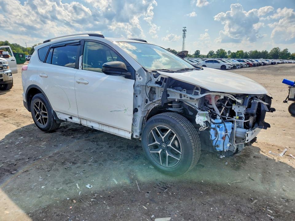 Photo 4 from auction – 2018 TOYOTA RAV4 with VIN JTMBFREV6JJ725257