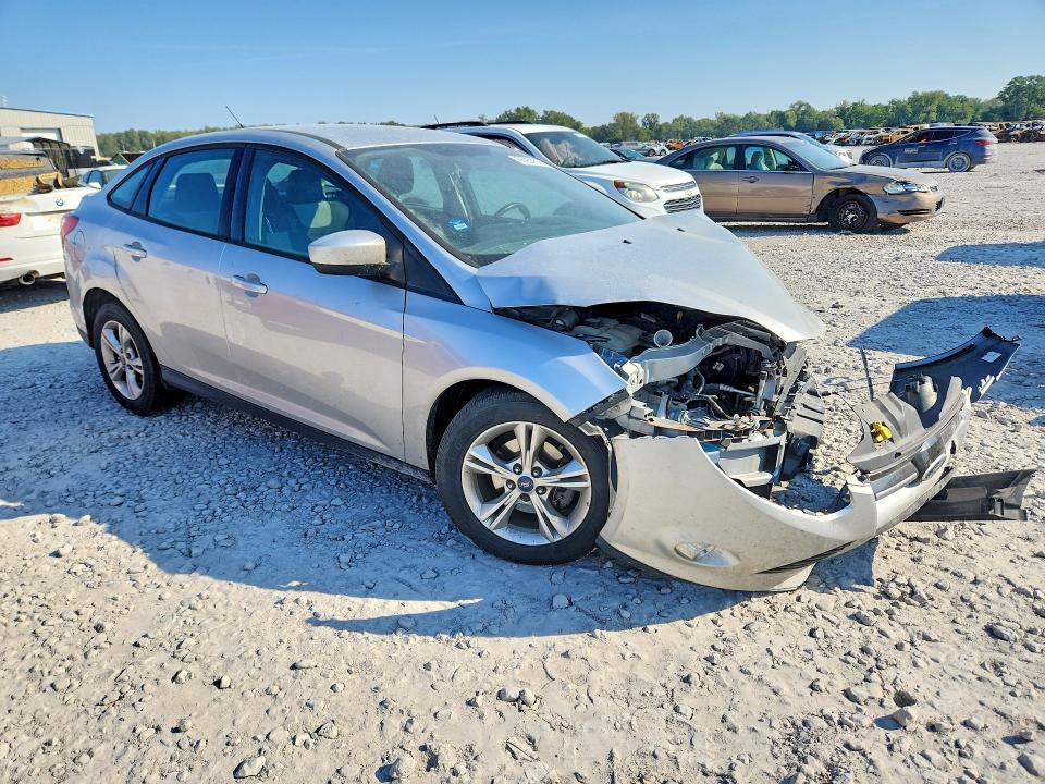 Photo 4 from auction – 2012 FORD FOCUS with VIN 1FAHP3F22CL303976