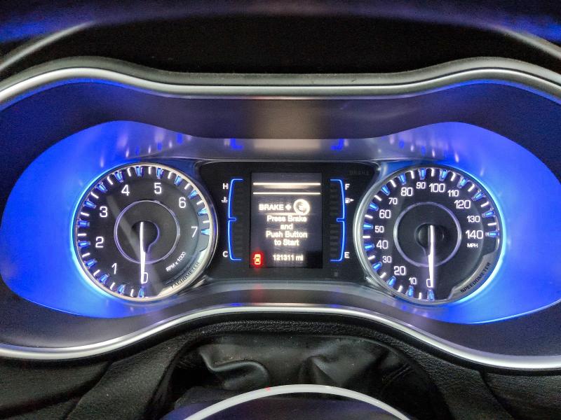 Photo 9 from auction – 2017 CHRYSLER 200 with VIN 1C3CCCFB8HN512431