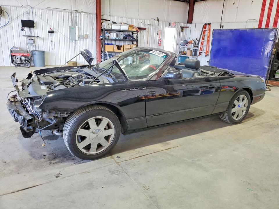 FORD THUNDERBIRD 2002 z numerem VIN 1FAHP60A92Y114647 - Zdjęcie z aukcji