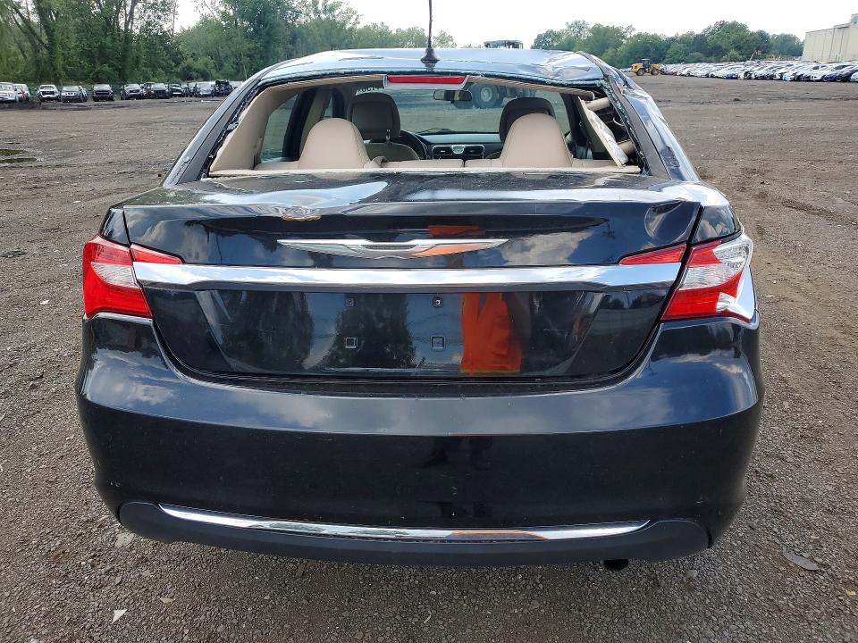 Photo 6 from auction – 2013 CHRYSLER 200 with VIN 1C3CCBAB6DN568704