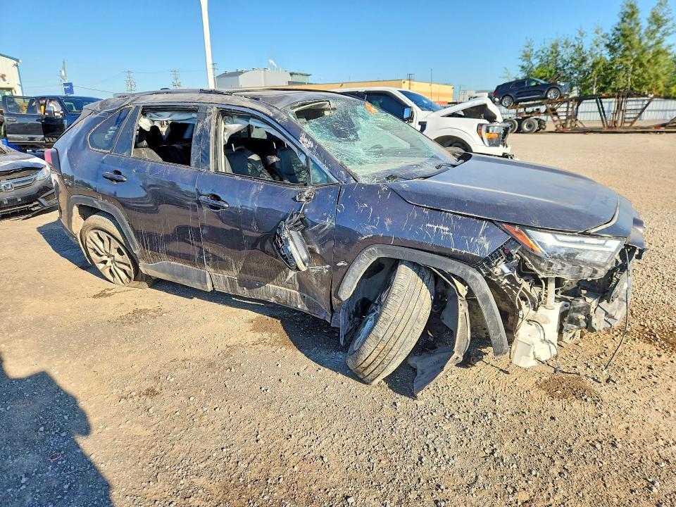 Foto 4 de la subasta – 2024 TOYOTA RAV4 con VIN 2T3R1RFVXRC488265