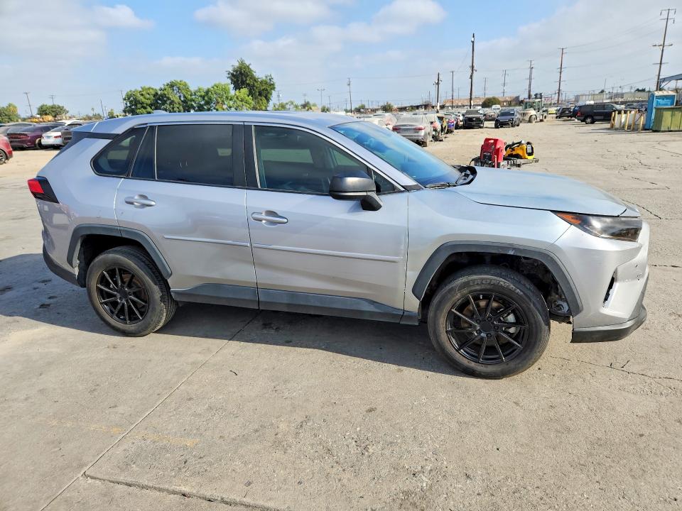 Photo 4 from auction – 2022 TOYOTA RAV4 with VIN 2T3H1RFV4NC211830