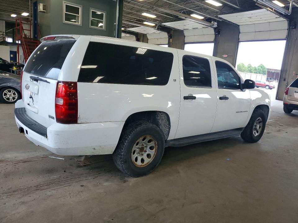 Photo 3 from auction – 2008 CHEVROLET SUBURBAN with VIN 3GNFK16388G303618