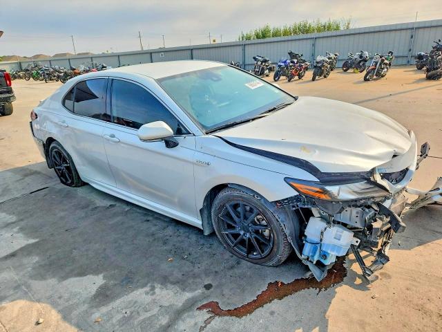 Photo 4 from auction – 2021 TOYOTA CAMRY with VIN 4T1K31AK2MU546976