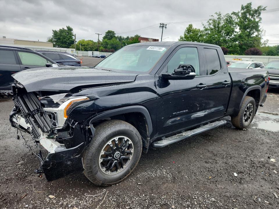 TOYOTA TUNDRA 2022 с VIN 5TFLA5DA1NX041665 - Снимка от търг