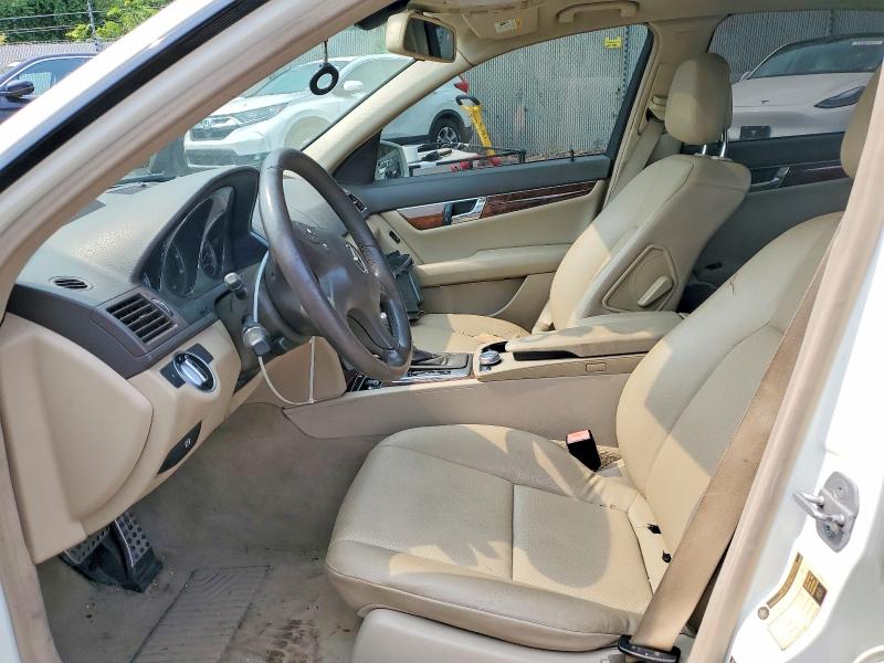 Photo 7 from auction – 2011 MERCEDES-BENZ C with VIN WDDGF8BB7BR183105