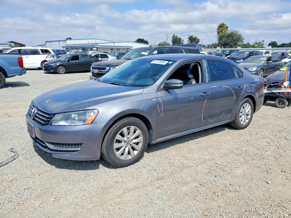Photo 1 from auction – 2013 VOLKSWAGEN PASSAT with VIN 1VWAP7A36DC136717
