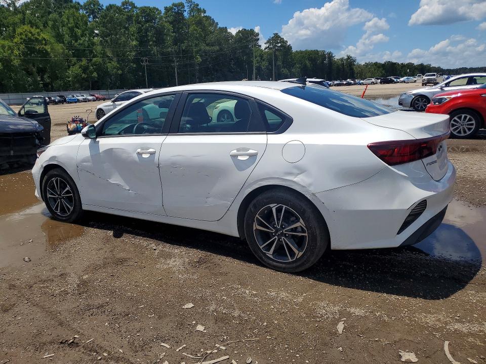Photo 2 from auction – 2024 KIA FORTE with VIN 3KPF24AD2RE743941