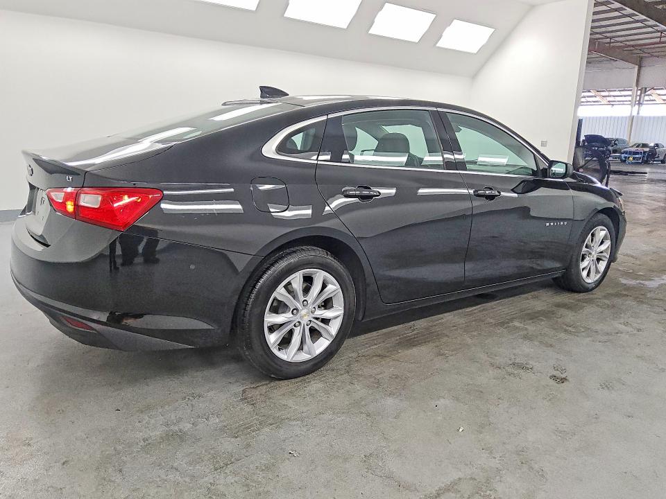Photo 3 from auction – 2023 CHEVROLET MALIBU with VIN 1G1ZD5ST3PF247755