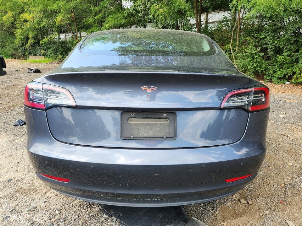 Foto 6 de la subasta – 2022 TESLA MODEL 3 con VIN 5YJ3E1EA0NF285684
