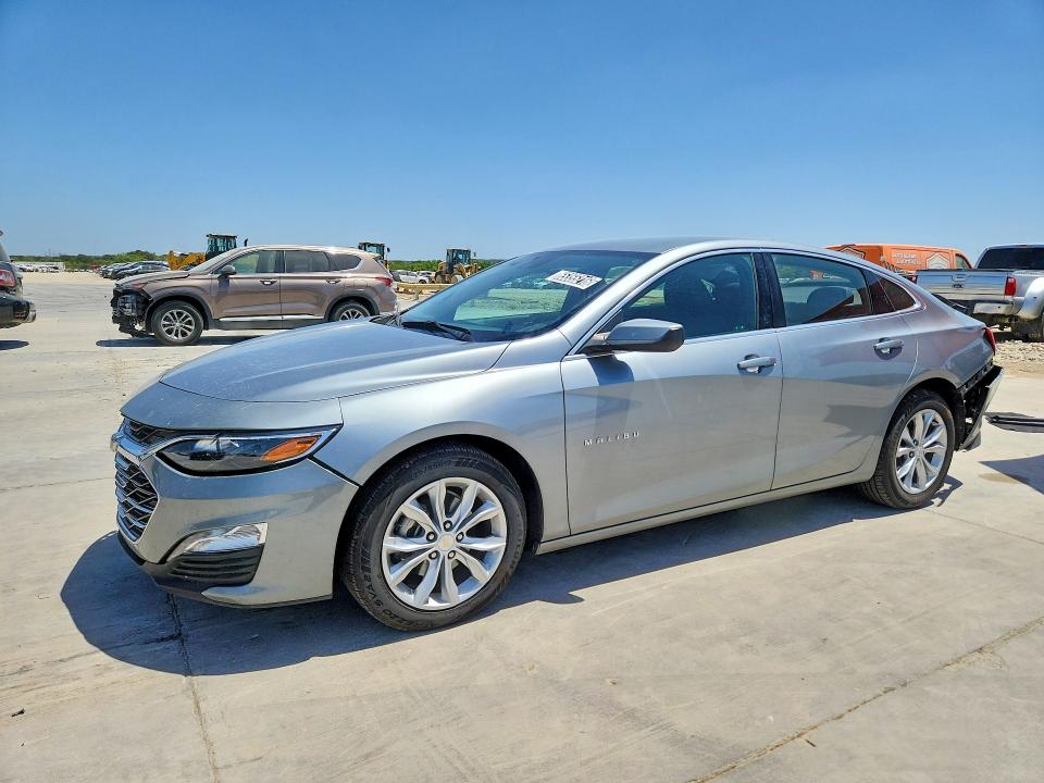 CHEVROLET MALIBU 2025 with VIN 1G1ZD5ST2SF154606 - Photo from auction