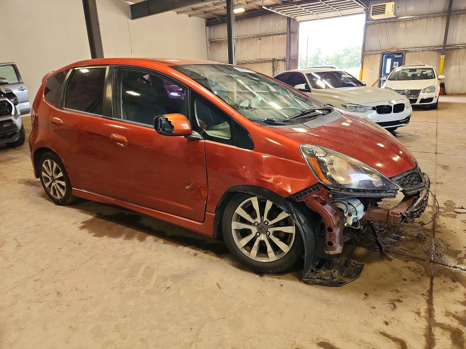 Photo 4 from auction – 2012 HONDA FIT with VIN JHMGE8G54CC029633