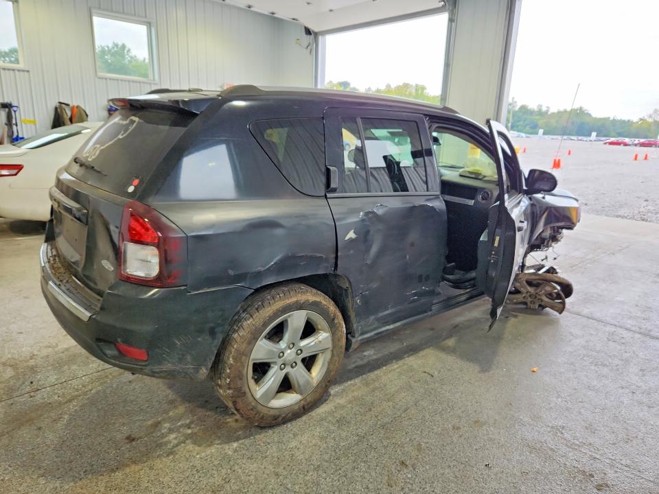 Photo 3 from auction – 2015 JEEP COMPASS with VIN 1C4NJDEB7FD370870