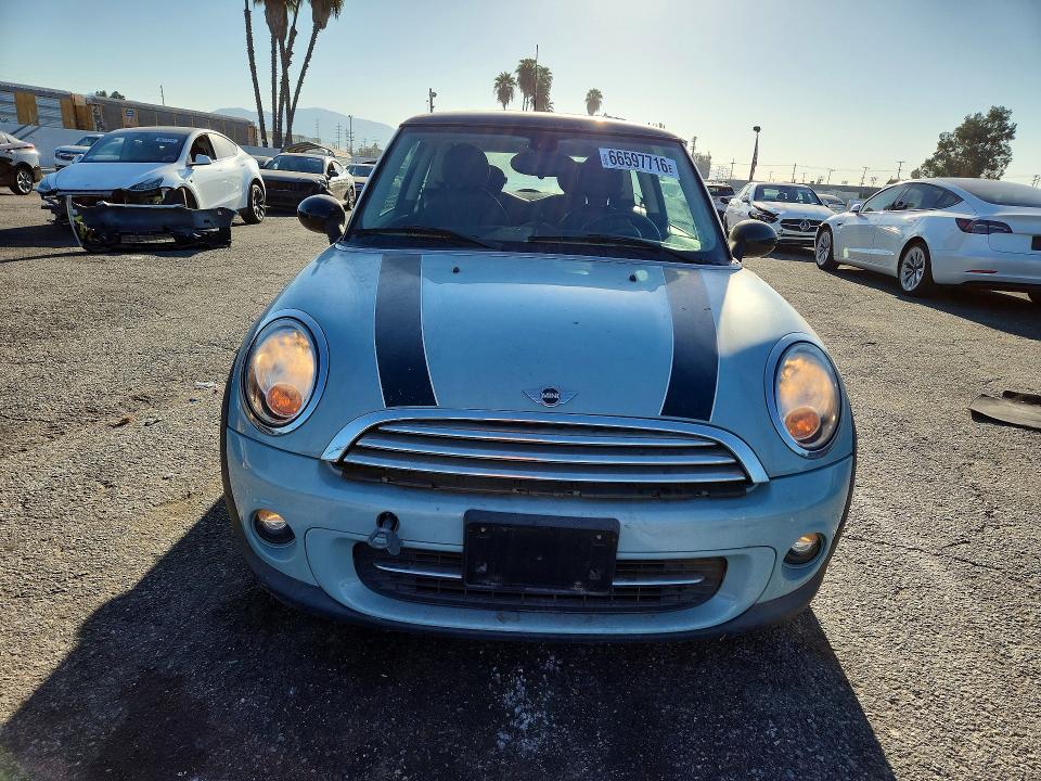 Photo 5 from auction – 2013 MINI COOPER with VIN WMWSU3C51DT546765