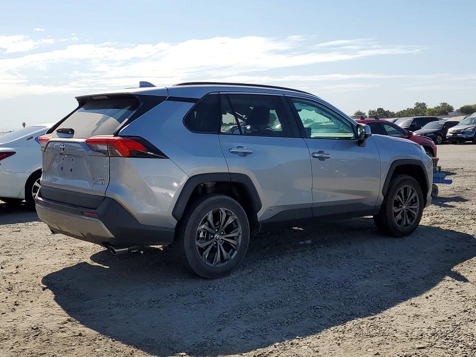 Photo 3 from auction – 2024 TOYOTA RAV4 with VIN 2T3D6RFV7RW065217