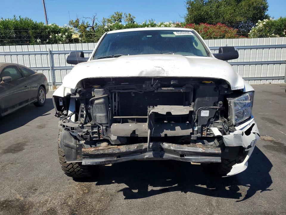 Photo 5 from auction – 2014 RAM 1500 with VIN 1C6RR6KTXES237329