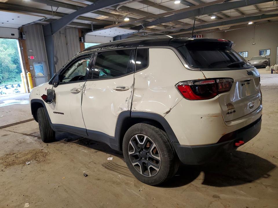 Photo 2 from auction – 2021 JEEP COMPASS with VIN 3C4NJDDB0MT561166