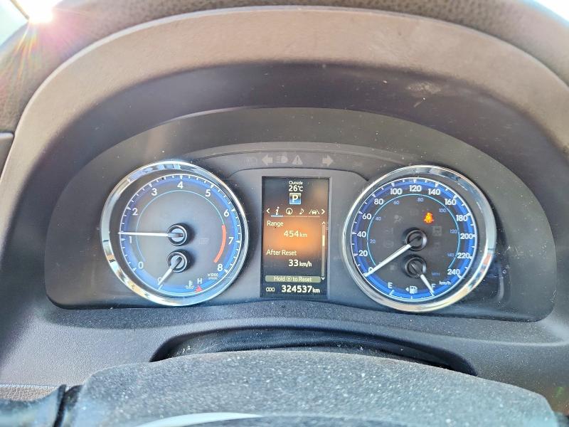 Photo 9 from auction – 2018 TOYOTA COROLLA with VIN 2T1BURHE9JC967859