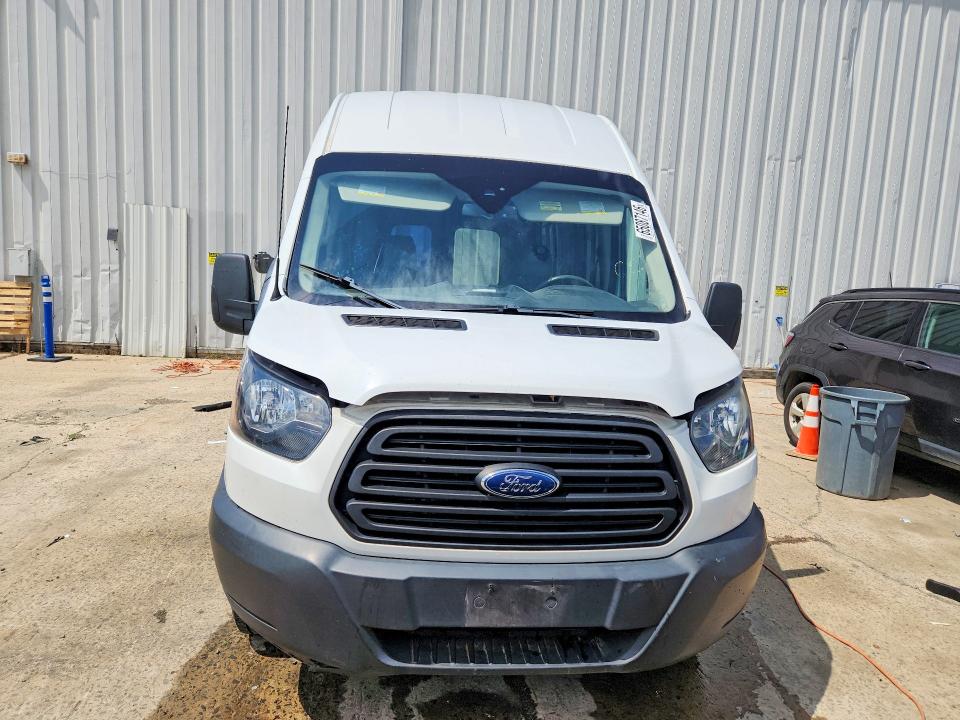 Photo 5 from auction – 2019 FORD TRANSIT with VIN 1FTYR3XM4KKA92790