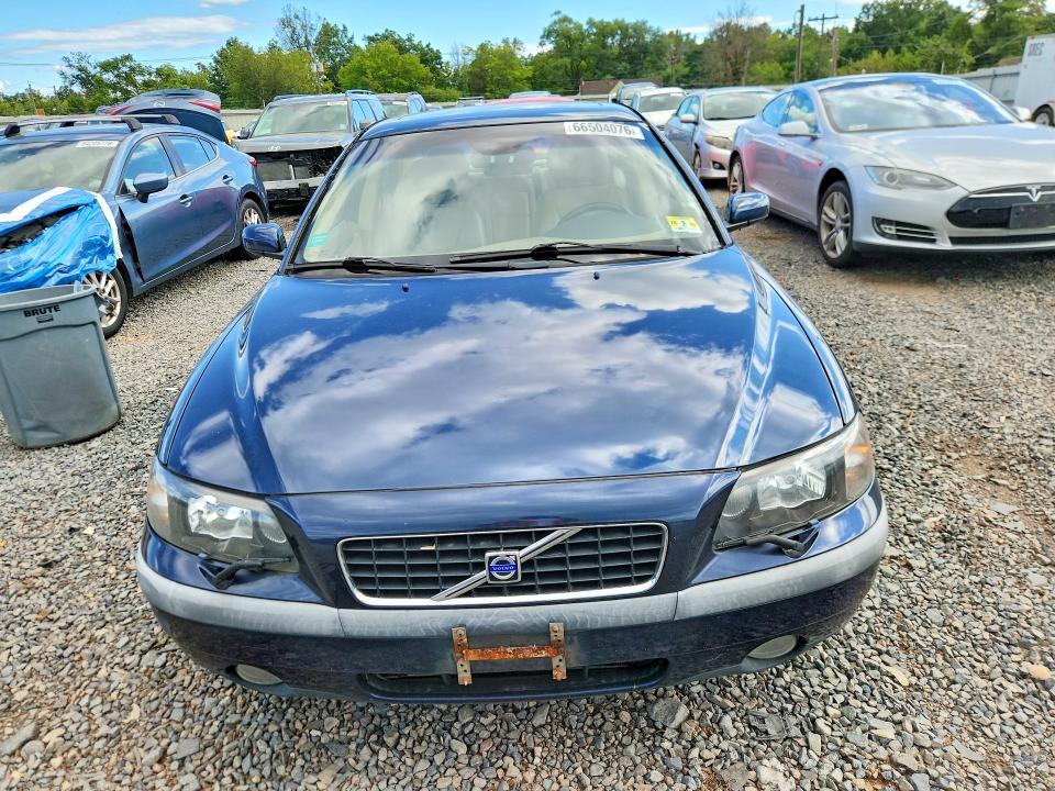 Foto 5 de la subasta – 2004 VOLVO S60 con VIN YV1RS61T142324317