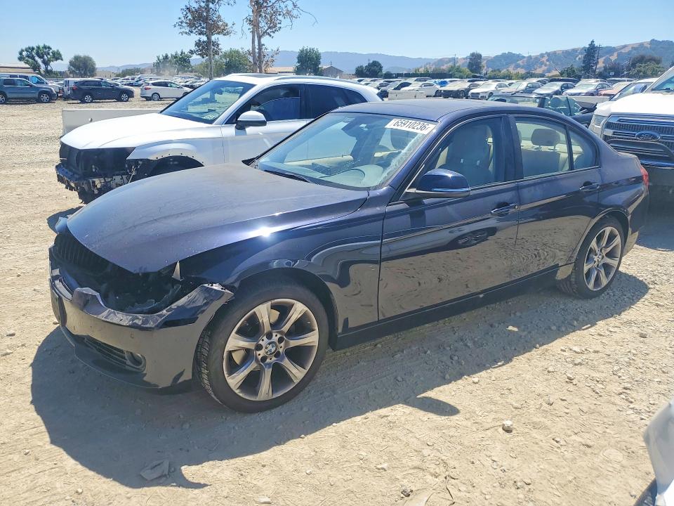 BMW 328 2015 مع رقم تعريف المركبة WBA3B3G59FNR87281 - صورة من المزاد