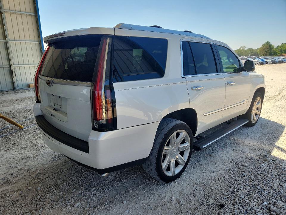 Фото 3 с аукциона – 2016 CADILLAC ESCALADE с VIN 1GYS4DKJ2GR381182