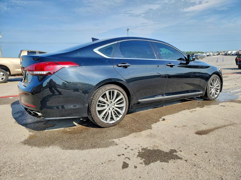 Photo 3 from auction – 2015 HYUNDAI GENESIS with VIN KMHGN4JF1FU068623