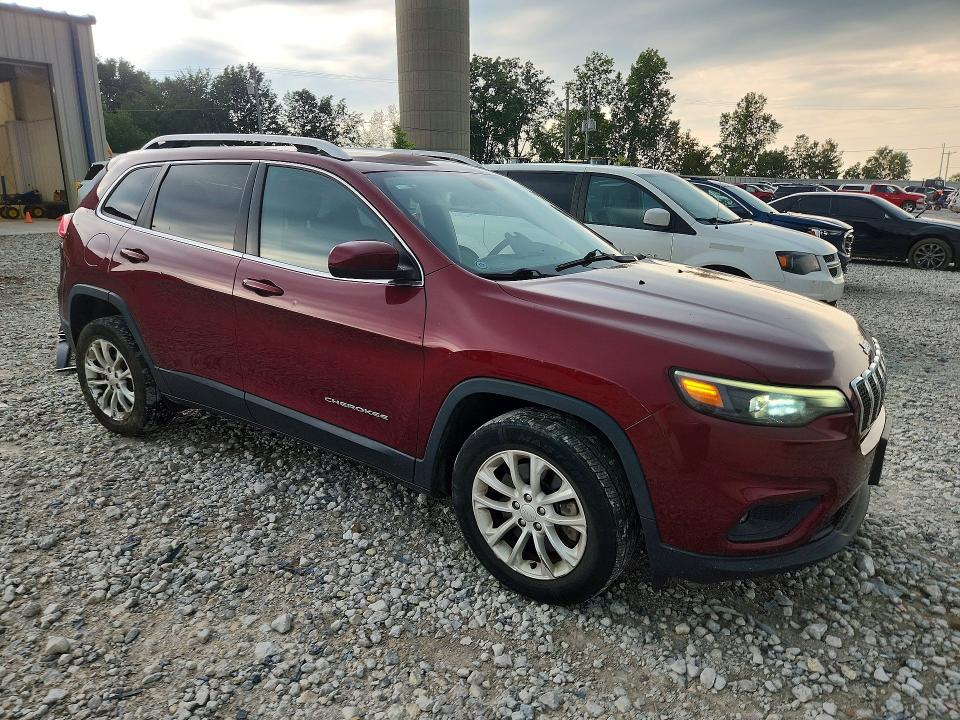 Photo 4 from auction – 2019 JEEP CHEROKEE with VIN 1C4PJLCB6KD370021