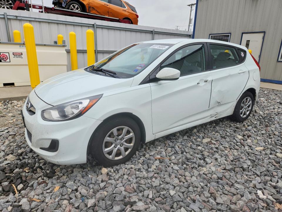 HYUNDAI ACCENT 2013 with VIN KMHCT5AE8DU072103 - Photo from auction