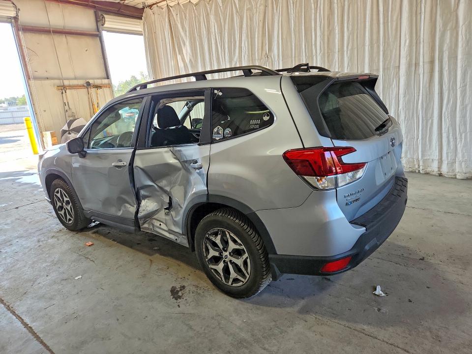 Photo 2 from auction – 2024 SUBARU FORESTER with VIN JF2SKADCXRH418062
