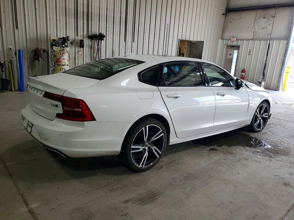Фото 3 с аукциона – 2020 VOLVO S90 с VIN LVYA22MT4LP175385