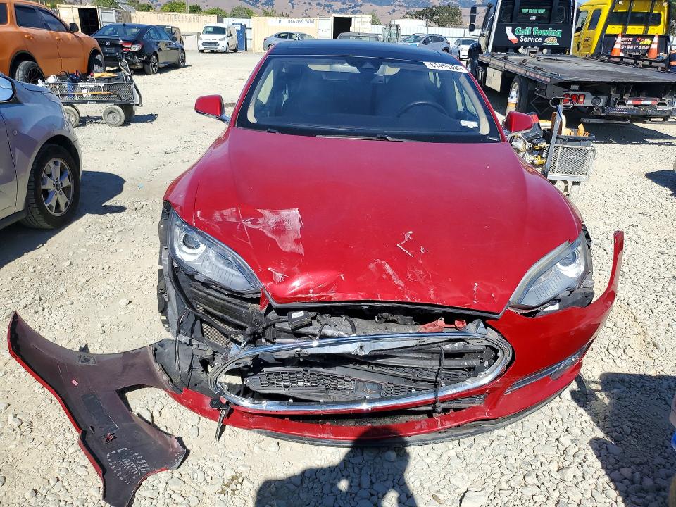 Фото 5 с аукциона – 2014 TESLA MODEL S с VIN 5YJSA1S12EFP57282