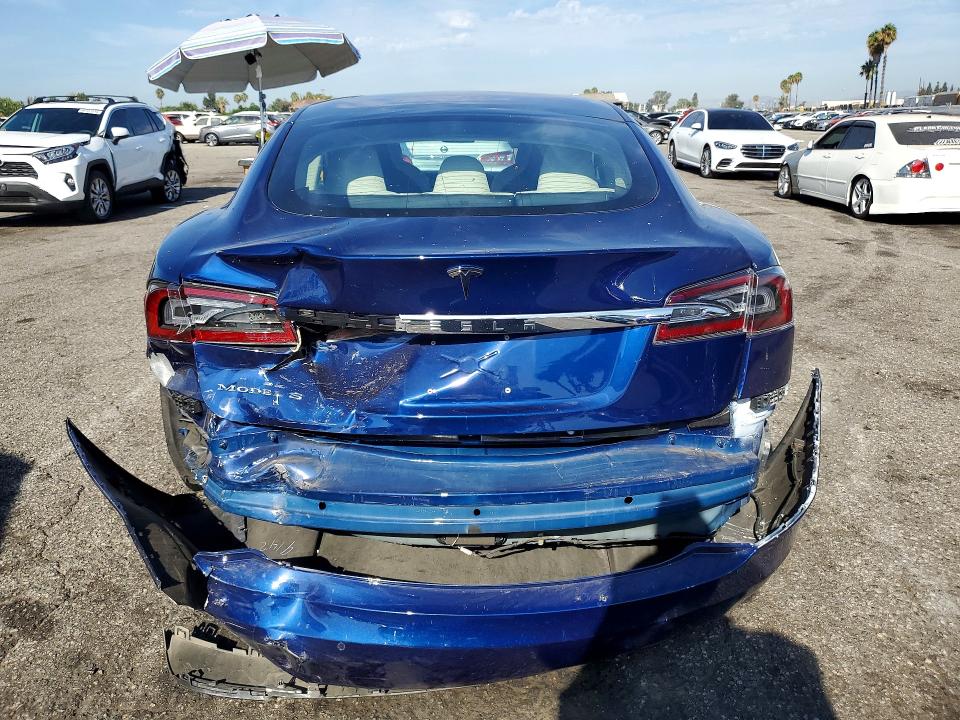 Снимка 6 от търг – 2018 TESLA MODEL S с VIN 5YJSA1E23JF281414