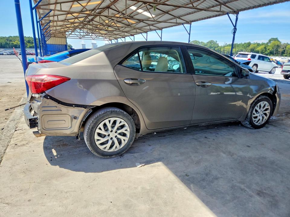 Photo 3 from auction – 2017 TOYOTA COROLLA with VIN 5YFBURHE3HP728852