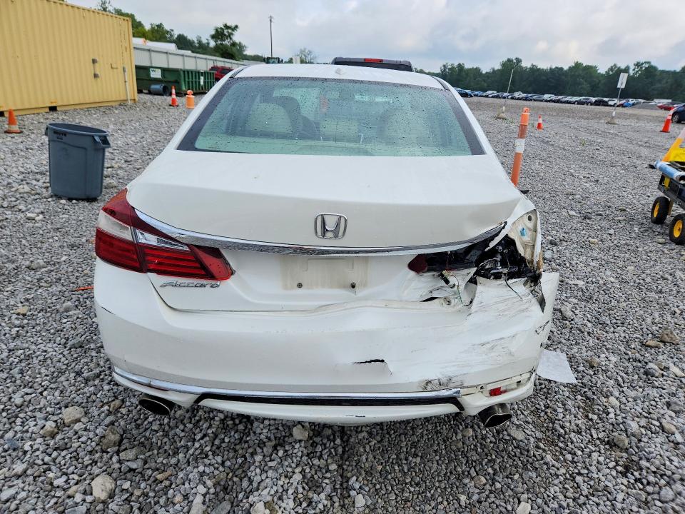 Photo 6 from auction – 2016 HONDA ACCORD with VIN 1HGCR3F86GA002620