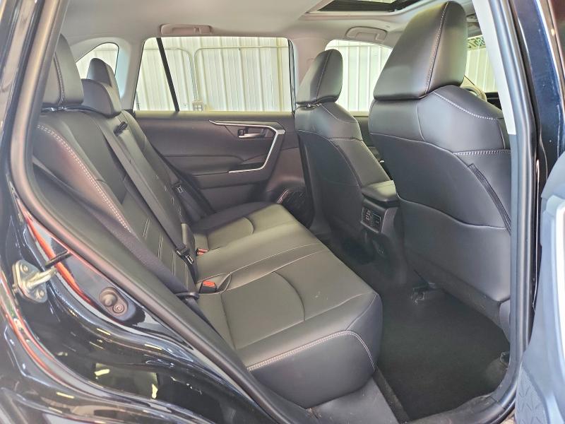 Photo 11 from auction – 2025 TOYOTA RAV4 with VIN 2T3A1RFV4SW559476