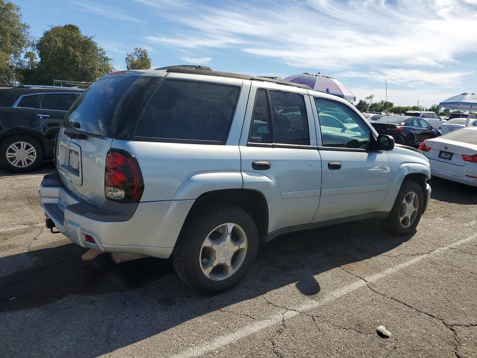 Photo 3 from auction – 2008 CHEVROLET TRAILBLAZER with VIN 1GNDT13S682235599