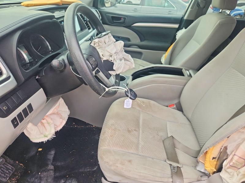 Photo 7 from auction – 2018 TOYOTA HIGHLANDER with VIN 5TDZARFH6JS035338