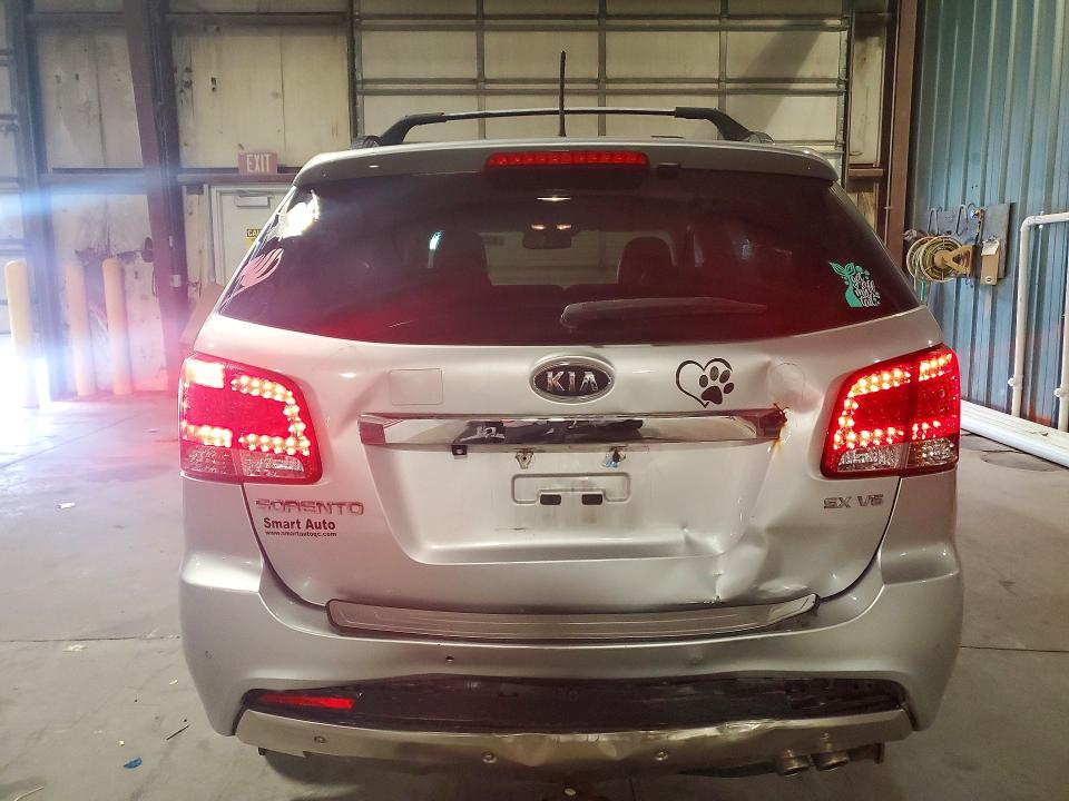 Photo 6 from auction – 2013 KIA SORENTO with VIN 5XYKW4A27DG401382