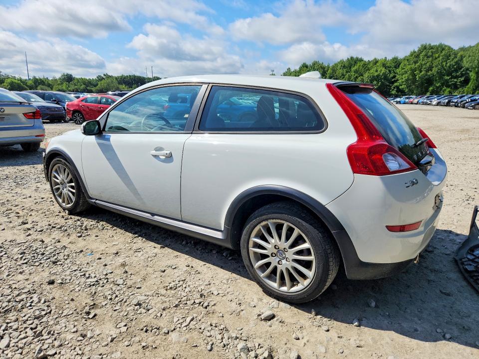 Photo 2 from auction – 2012 VOLVO C30 with VIN YV1672MK5C2269238