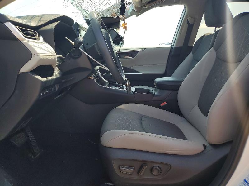 Photo 7 from auction – 2021 TOYOTA RAV4 with VIN 2T3P1RFV4MC235779
