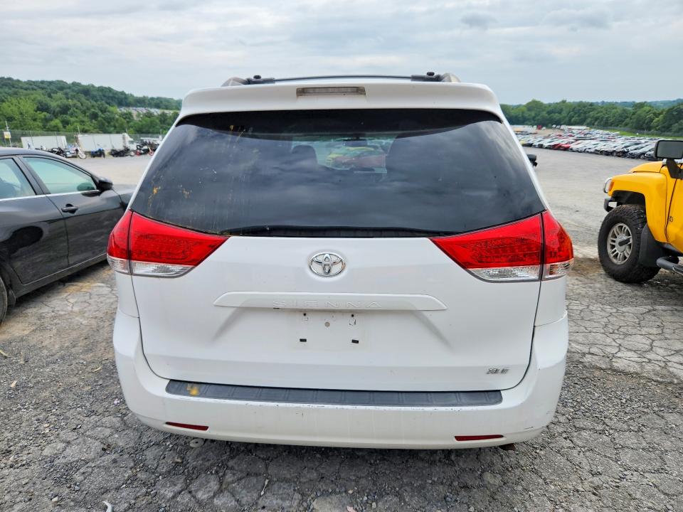Photo 6 from auction – 2014 TOYOTA SIENNA with VIN 5TDYK3DCXES508905