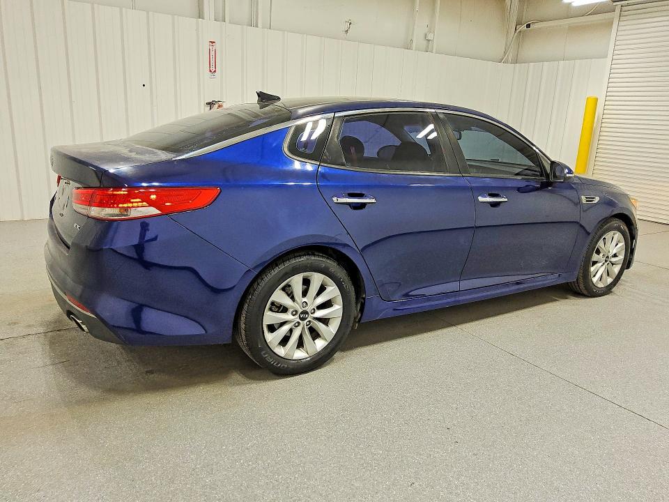 Photo 3 from auction – 2016 KIA OPTIMA with VIN 5XXGU4L31GG010352