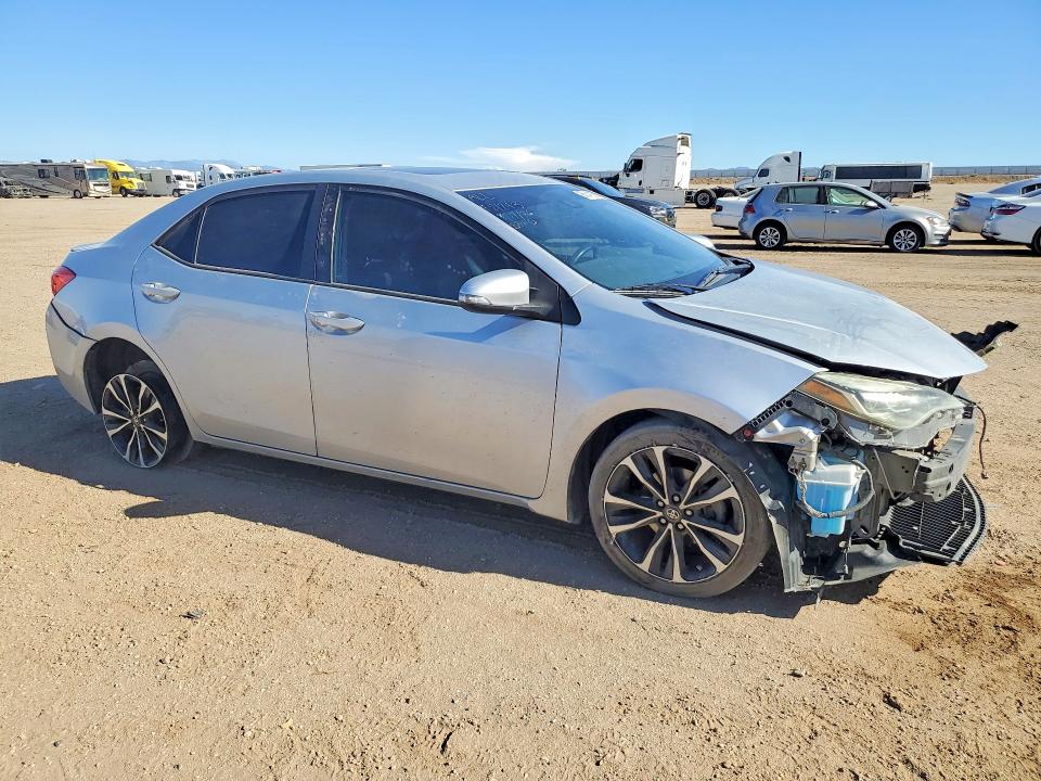 Photo 4 from auction – 2017 TOYOTA COROLLA with VIN 5YFBURHEXHP606330