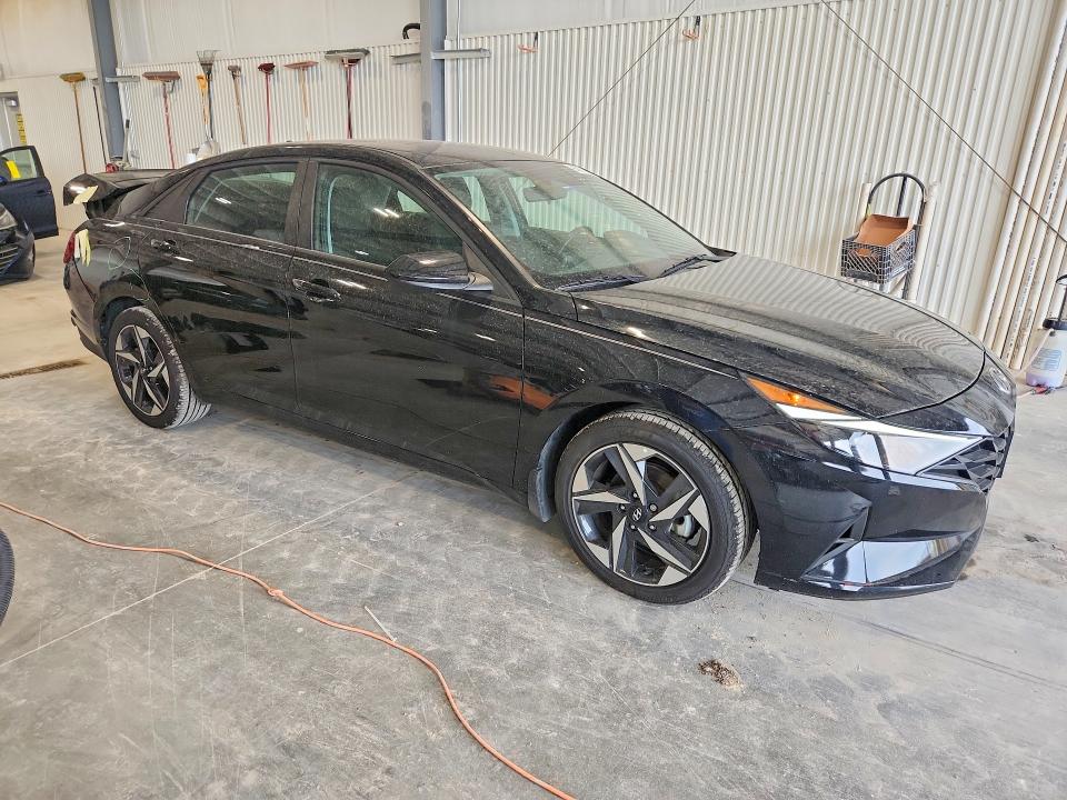 Photo 4 from auction – 2023 HYUNDAI ELANTRA with VIN KMHLS4AG5PU610596