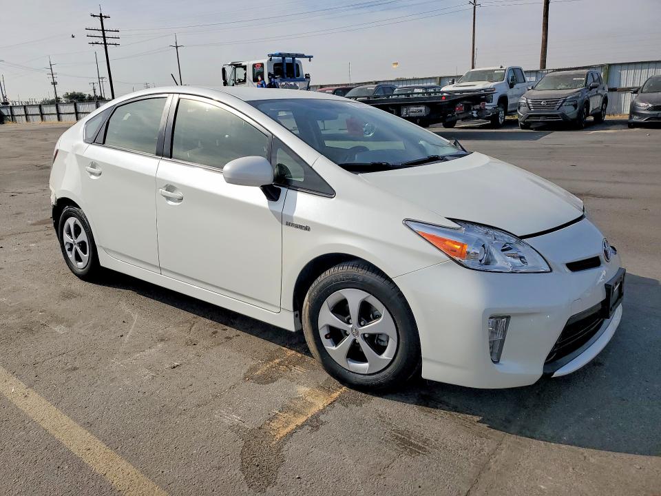 Photo 4 from auction – 2015 TOYOTA PRIUS with VIN JTDKN3DU6F1885607
