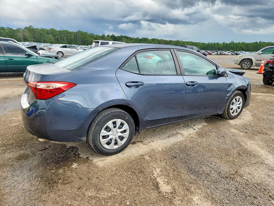 Photo 3 from auction – 2018 TOYOTA COROLLA with VIN 2T1BURHE9JC002015